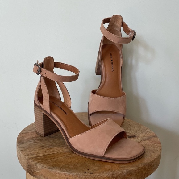 Lucky Brand Chunky Heel Sandal - Picture 1 of 5
